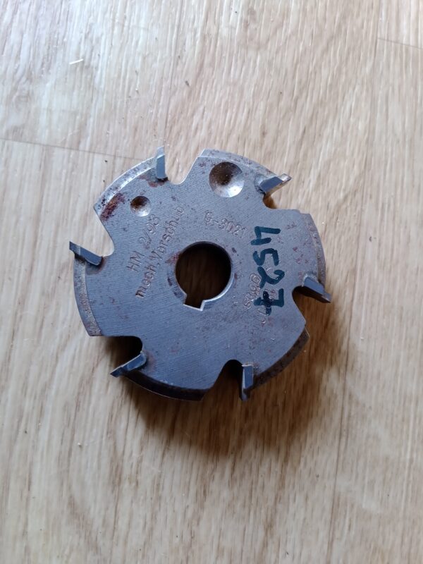 fréza kotoučová r-2,5mm